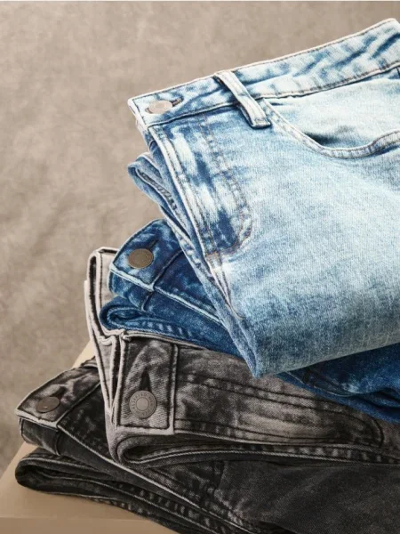 Reserved Blugi slim cu efect prespălat albastru