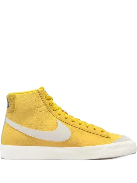 Top Nike bez kostic červený