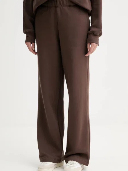 Спортен панталон MUUV. MUUV..x.Answear с изчистен дизайн кафяво