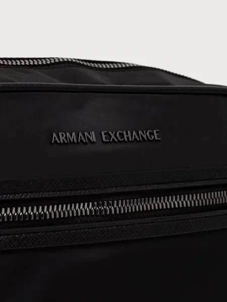 Armani Exchange косметичка
