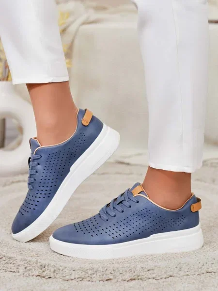 Sneakerși Resti ajurate albastru