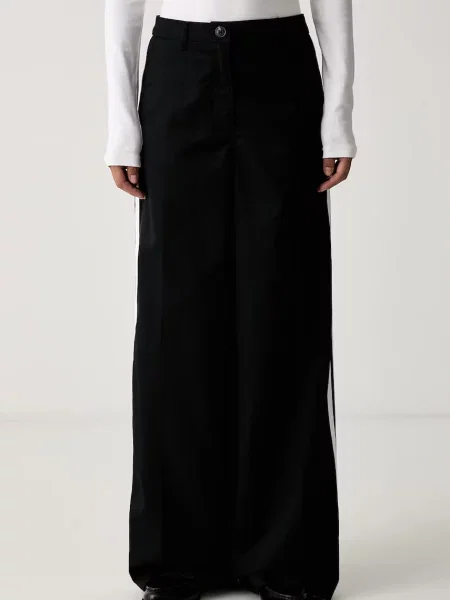 Adidas Originals pantaloni pentru femei cu Tailored negru