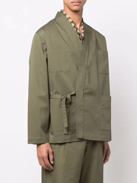 Яке Universal Works зелено