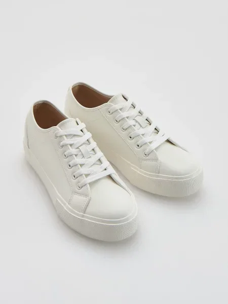 Кожаные кроссовки Reserved белые
