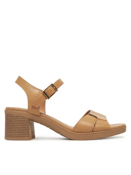 Clara Barson Сандали бежов