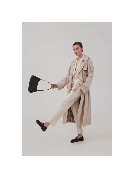 Кожаная сумка-багет Estro черная