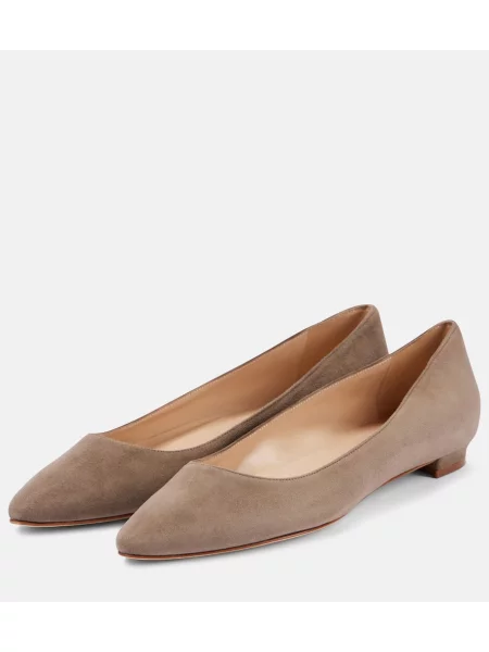 Balerini Manolo Blahnik din piele de căprioară bej