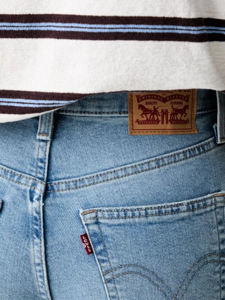 Levi's дънки mom fit дамски HIGH WAISTED MOM JEAN синьо