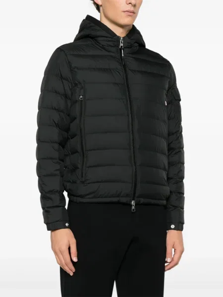 Яке Moncler черно