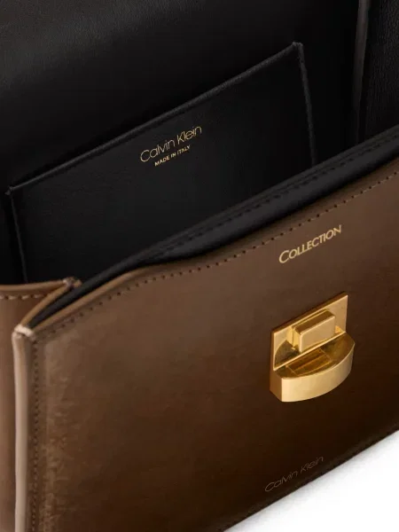 Geantă Calvin Klein din piele cu imagine maro