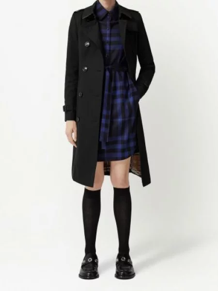Trenčas Burberry juoda