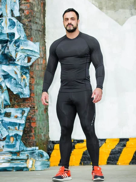 Футболка Totalfit черная
