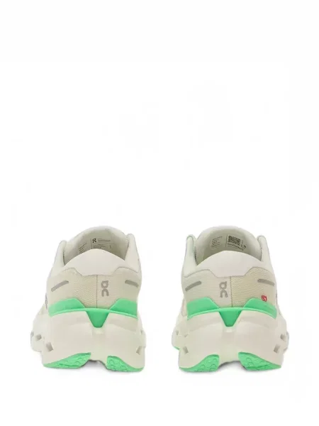 Sneakerși On