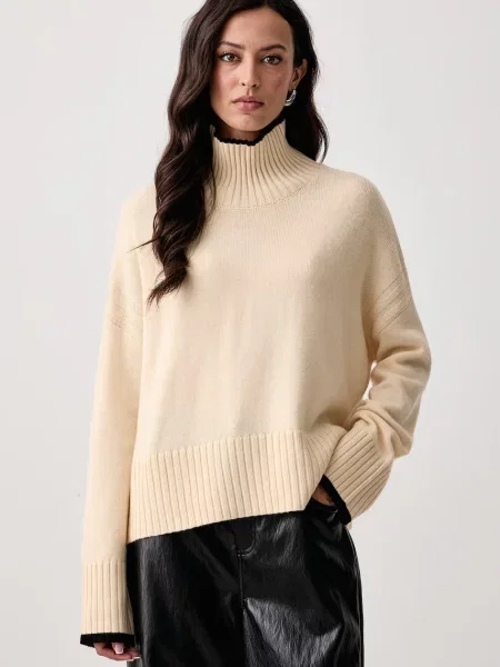 Pulover Pinko de lână bej