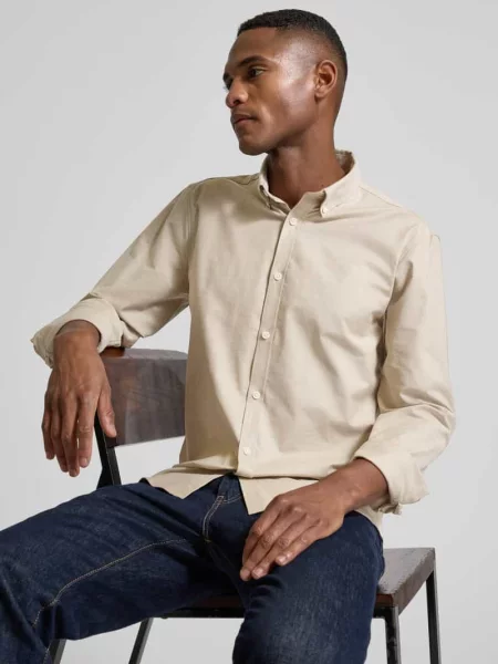 Koszula casualowa o kroju slim fit z listwą guzikową model ‘Oxford’ Lindbergh beżowa