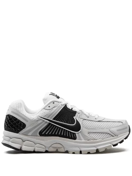 Sneakerși Nike Vomero alb