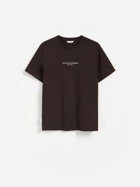 Reserved Tricou regular fit cu imprimeu pe spate maro-închis maro
