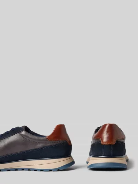 Sneakersy ze skóry model Timon' Bugatti granatowe