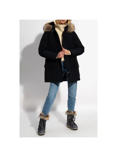 Kurtka puchowa Woolrich z kapturem niebieska