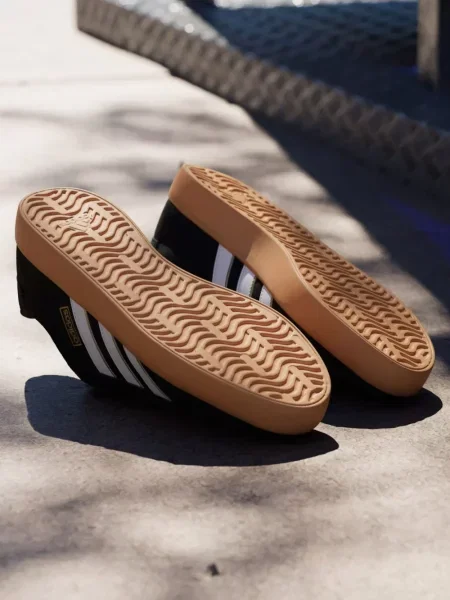 Чехли Adidas черно