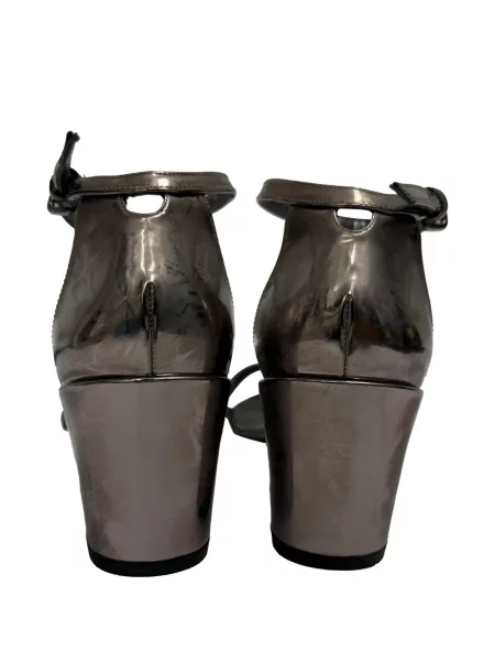 Sandale Stuart Weitzman cu bretele gri