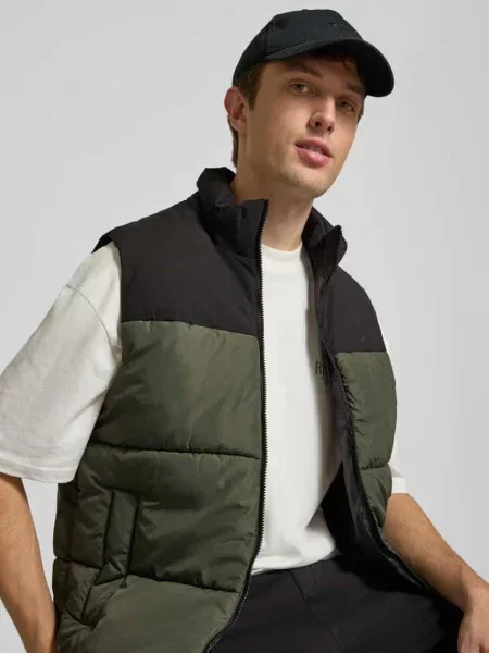 Kamizelka o kroju regular fit ze stójką model RAZE' Jack & Jones oliwkowa
