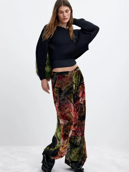 Desigual Nohavice M. C. Lacroix zmiešané farby červená