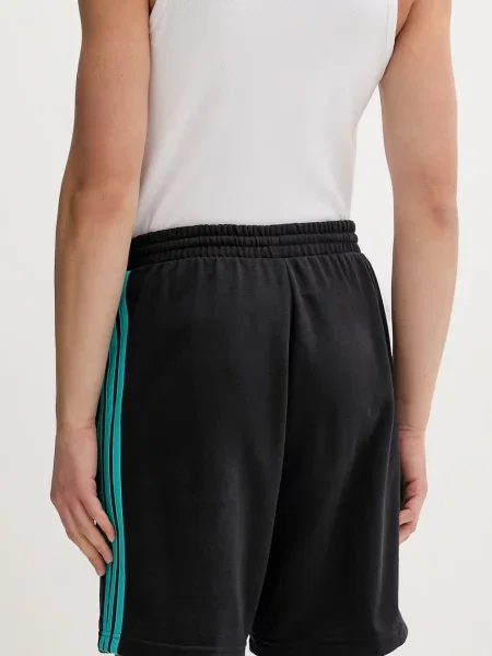 Adidas pantaloni scurți x Mercedes alb
