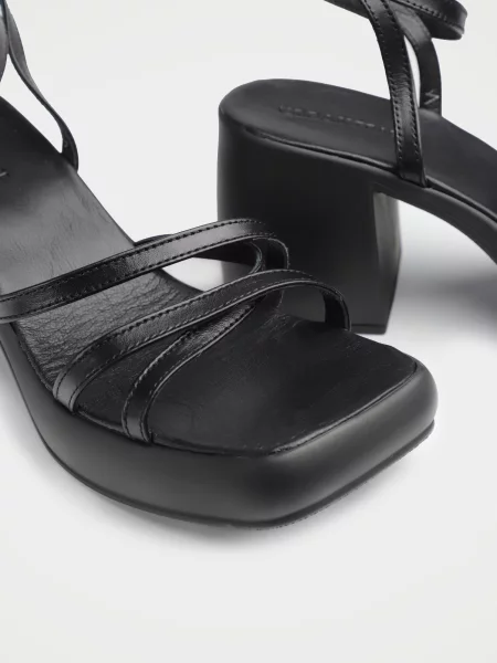 Шкіряні Босоніжки URBAN TRACE чорний