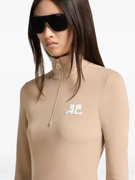 Top Courreges