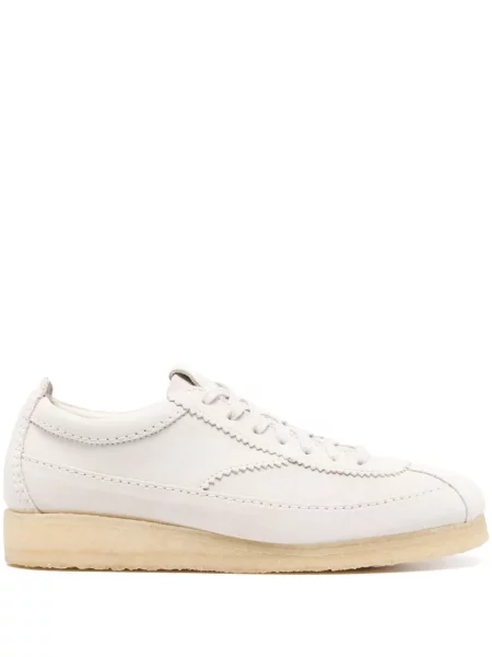 Sneakerși Clarks din piele de căprioară