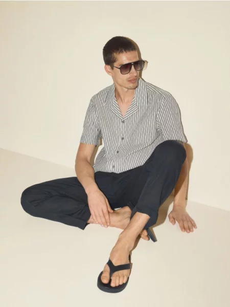Pantaloni Reserved negru