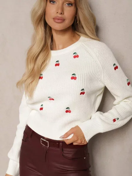 Sweter z Wiskozą i Haftowanymi Wisienkami Vaioria biały