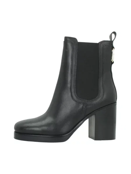 Chelsea boots Tommy Hilfiger s hranatými špičkami čierna