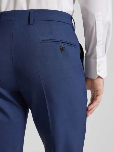 Spodnie od garnituru JOOP! Collection;Elastyczna mieszanka materiałów z dodatkiem bawełny;Krój slim fit;Model ‘Blayr’;Jednolity kolor;Szlufki;Kanty;Szerokość w pasie w rozmiarze 43 niebieskie