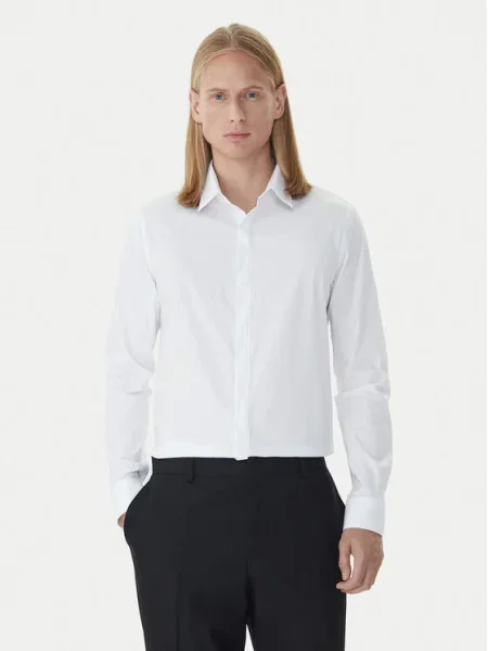 Риза Calvin Klein с кройка по тялото с класическа яка бяло
