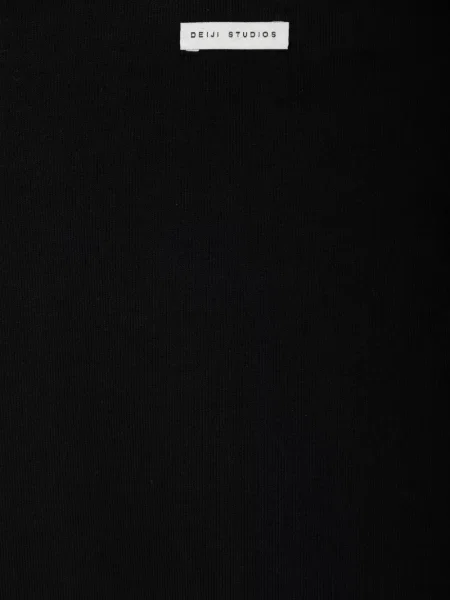 С яка поло тениска Deiji Studios черно