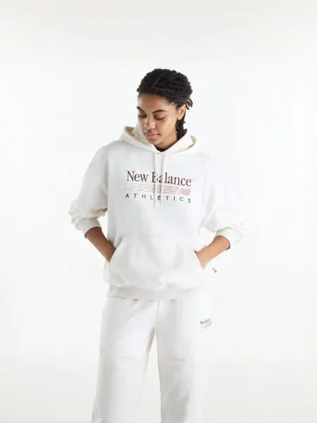 Свитер New Balance белый