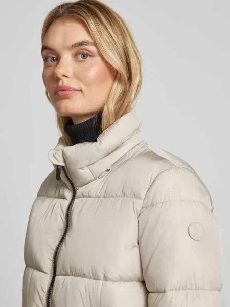 Płaszcz pikowany z odpinanym kapturem model ‘COLETTE’ Save The Duck