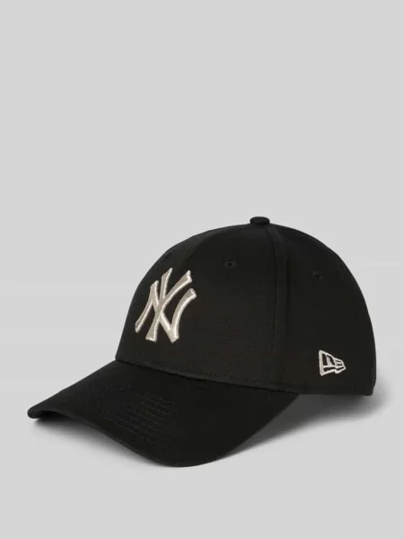 Czapka z daszkiem i detalem z logo New Era czarna