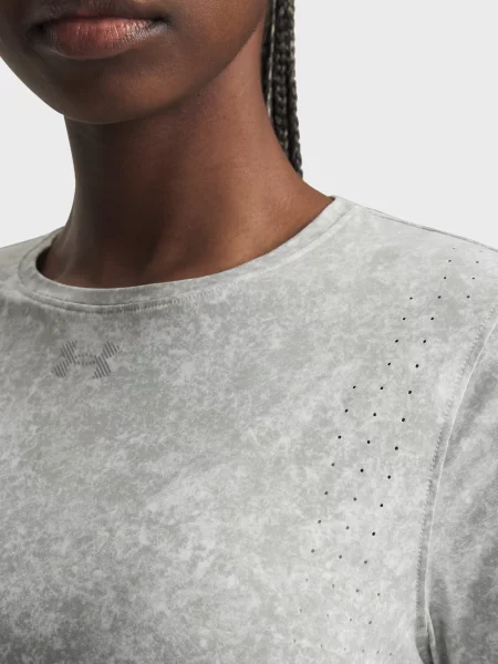 Футболка Under Armour с принтом серая