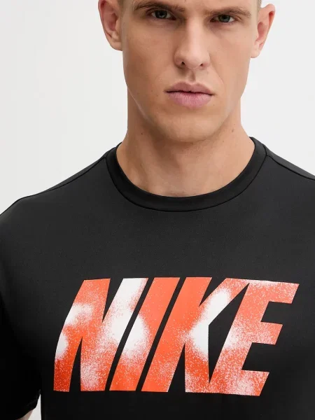 Футболка Nike черная