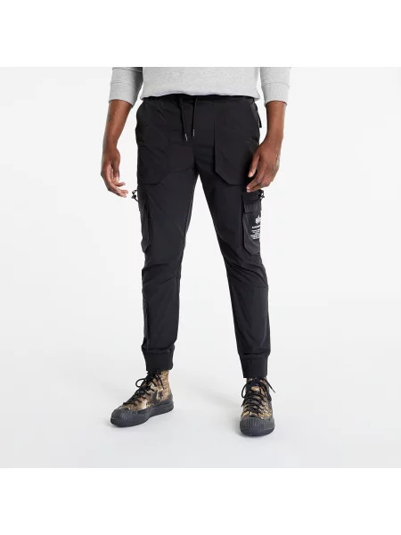 Joggery Alpha Industries Inc. črna