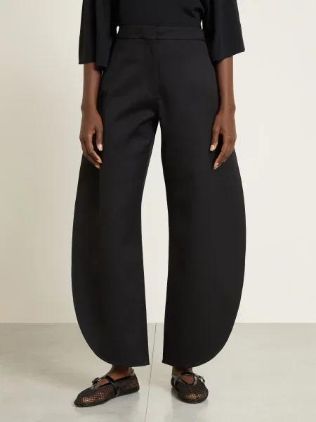 Alaïa Spodnie Petal schwarz czarne