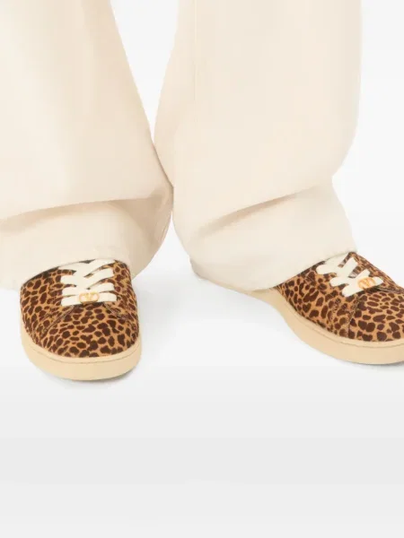 Sneakerși Valentino Garavani maro
