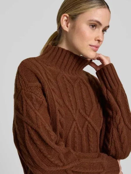 Sweter wełniany o kroju oversized ze ściegiem warkoczowym i prążkowaną stójką Style Icon Collection