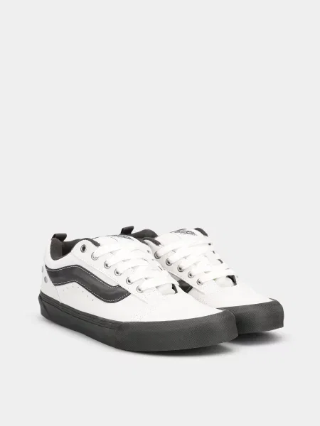 Замшевые кеды Vans белые