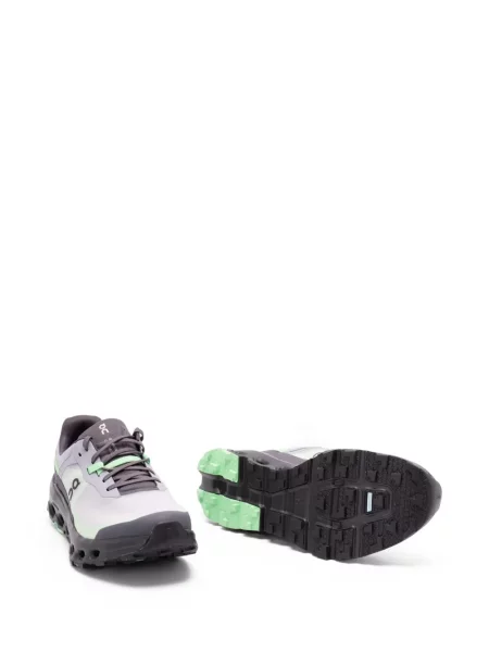 Бягане маратонки On-running с принт виолетово