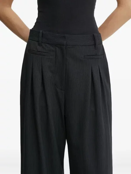 Pantaloni Munthe cu dungi plisate negru