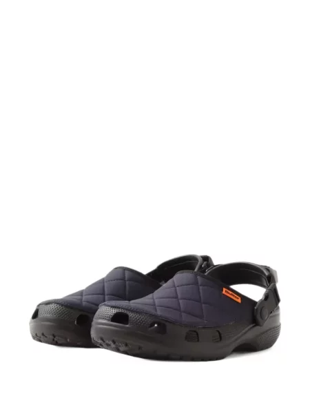 Καπιτονέ mules Crocs κλασικό μαύρο